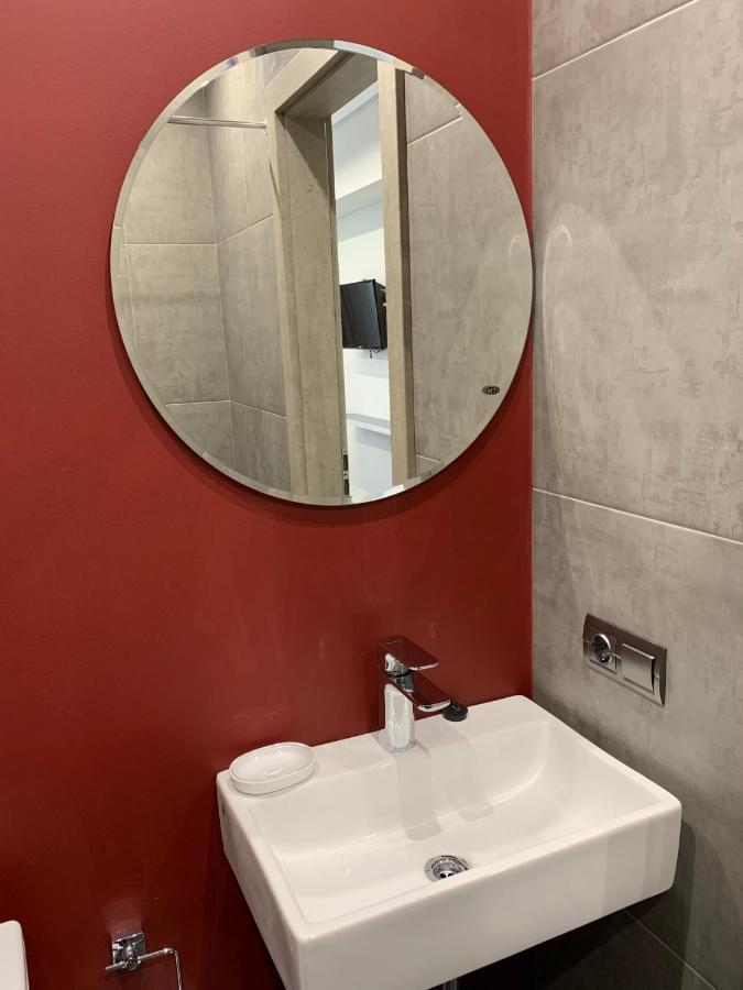 Red Cube Hotel 卡缅涅茨-波多利斯基 外观 照片