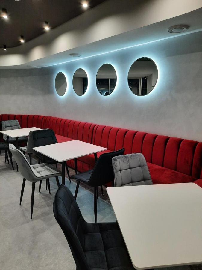 Red Cube Hotel 卡缅涅茨-波多利斯基 外观 照片