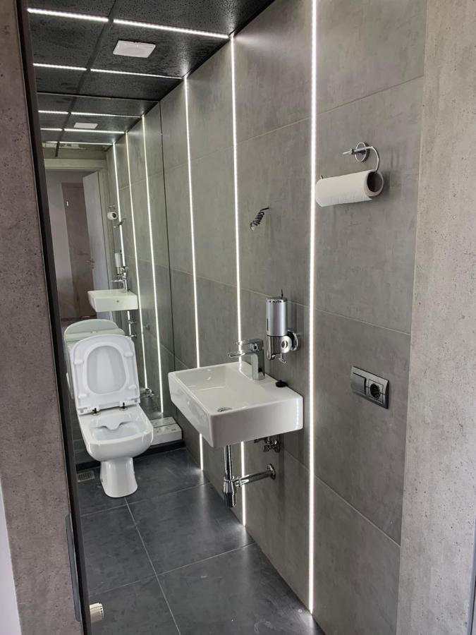 Red Cube Hotel 卡缅涅茨-波多利斯基 外观 照片